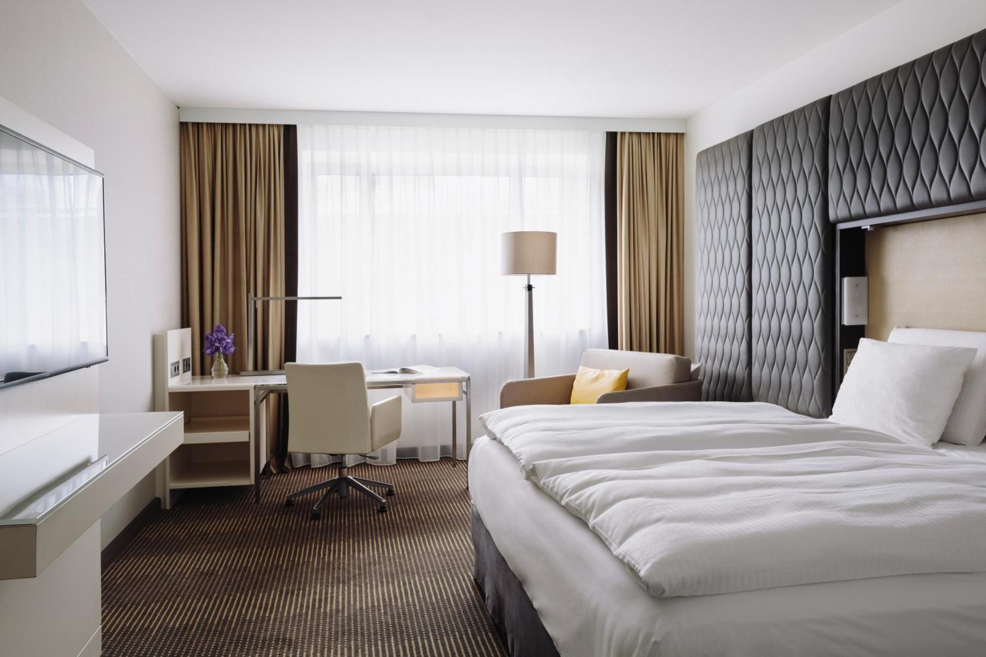 Pullman Schweizerhof Hotel 5*