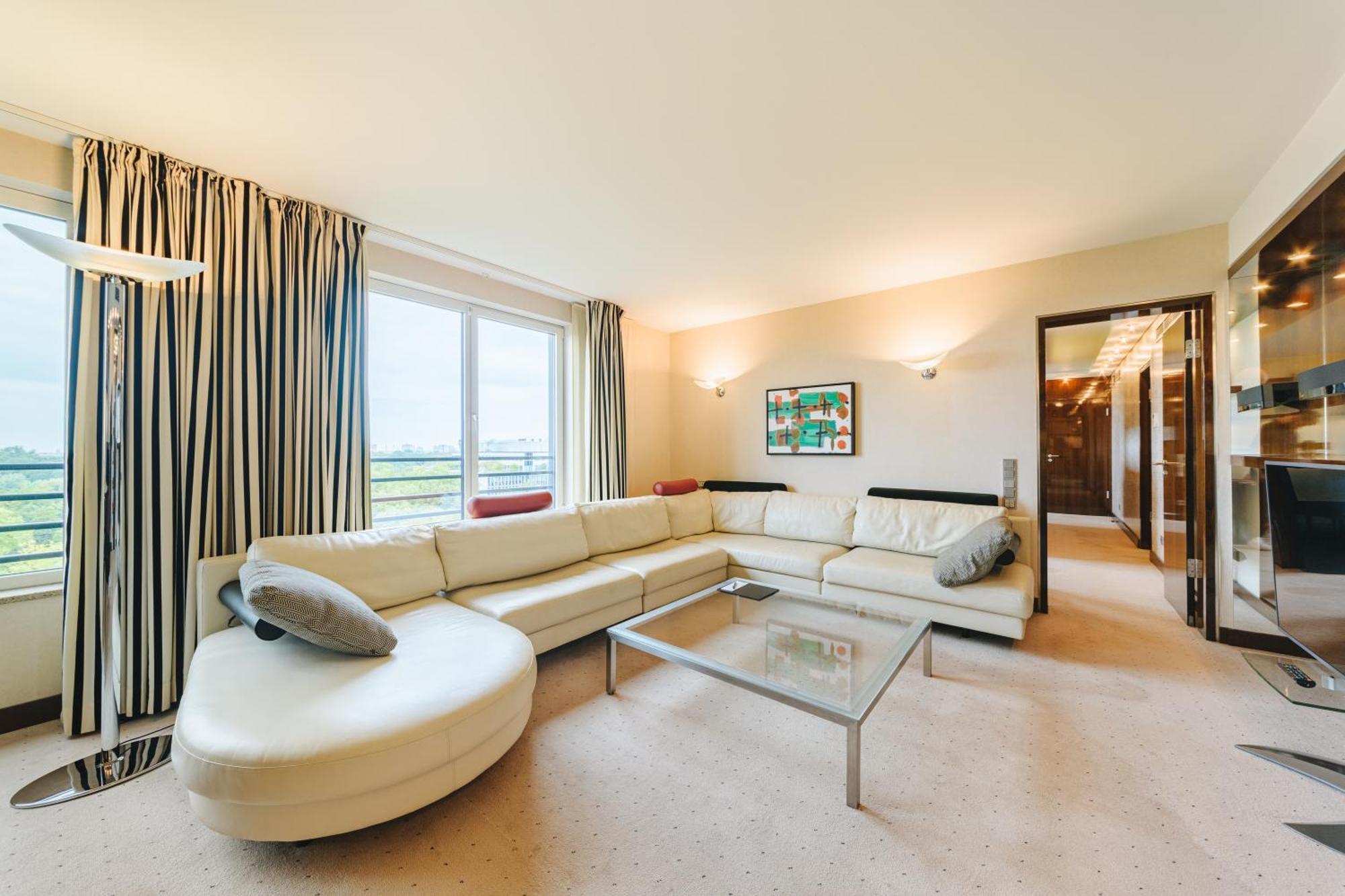 Hotel Pullman Schweizerhof 5*