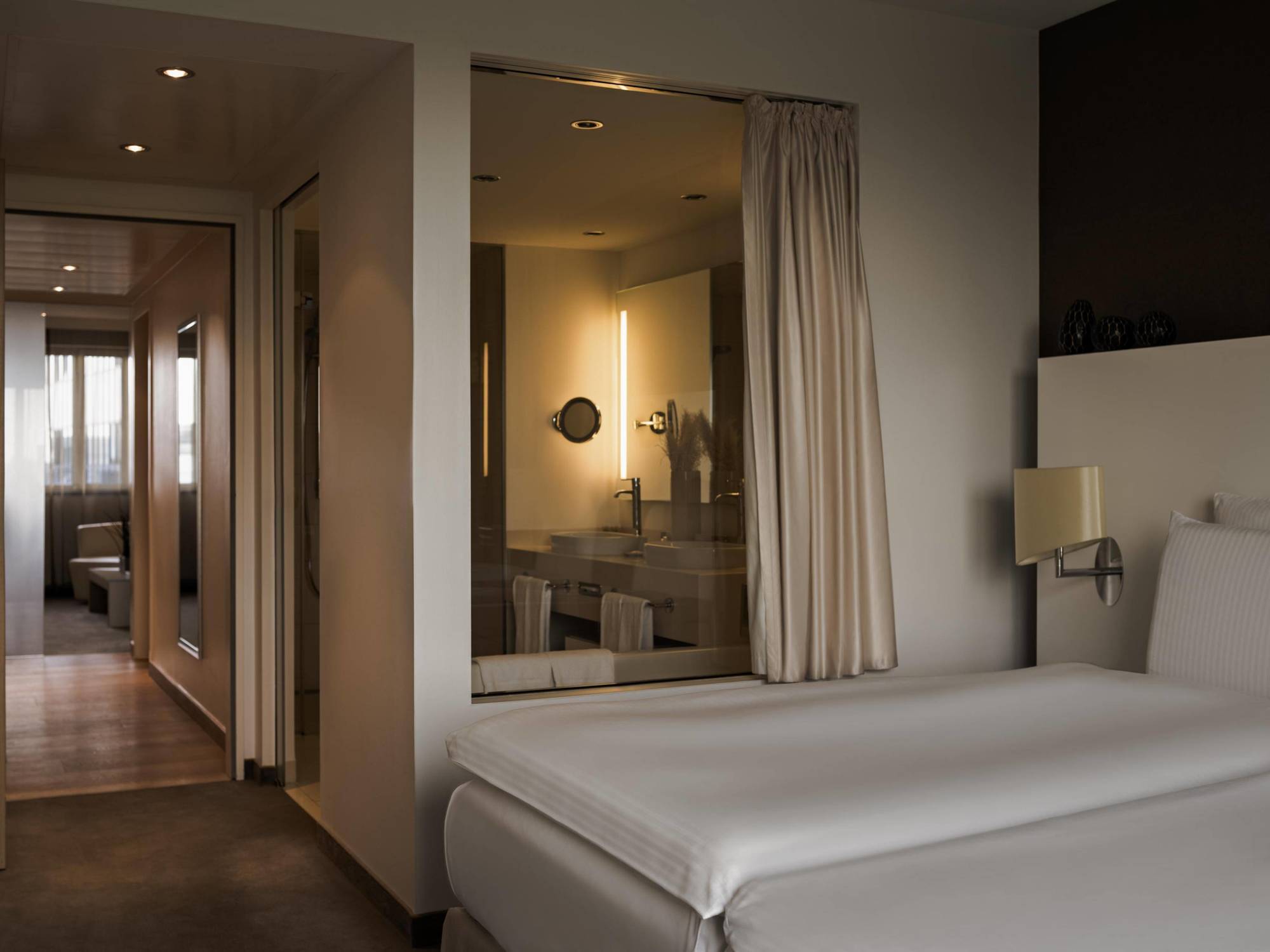 Hotel Pullman Schweizerhof 5*
